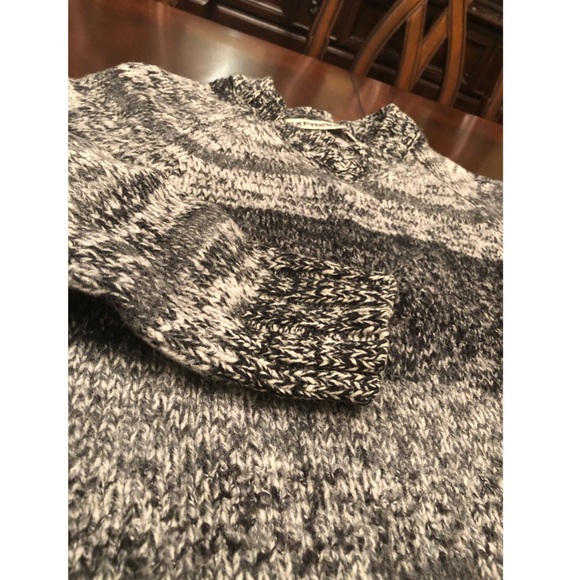 Express Pepper Sweater - Picture 2 of 3